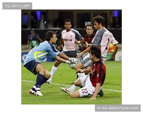 AC米兰攻防转换失衡加剧，防守稳定性面临严峻考验