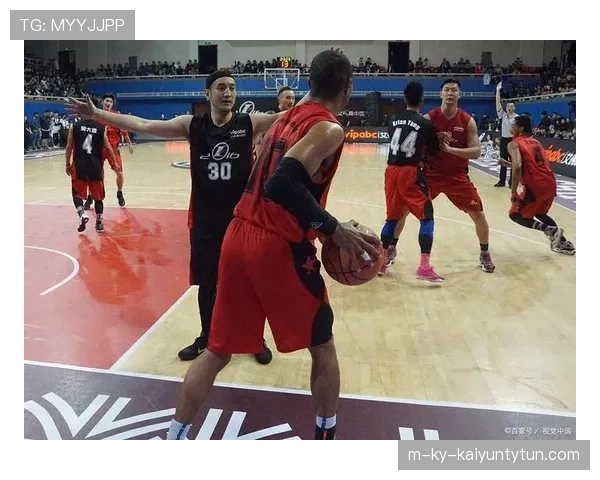 篮球规则中的持球五秒违例是什么意思，如何判定？