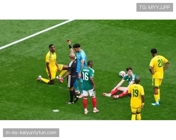 墨西哥2-3遭英格兰逆转：东道主世界杯之旅结束